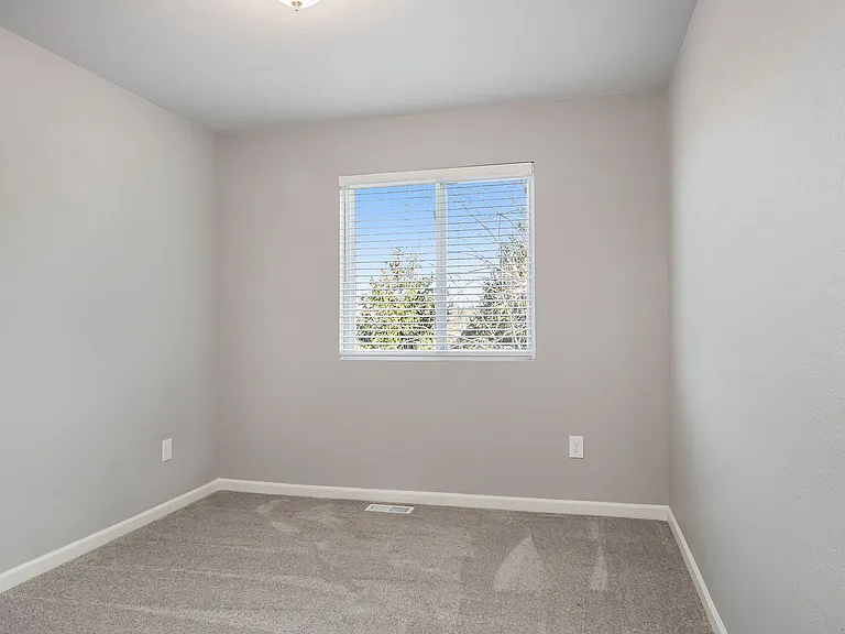 1597 Carolyn Dr — Photo 11