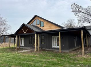 1523 Omega Ct, Scottsburg, IN 47170