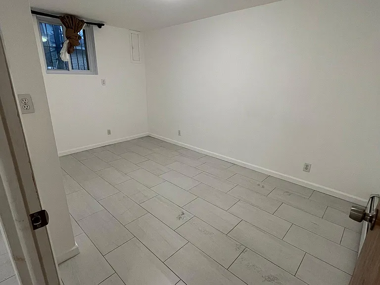 211-23 46th Ave #WALK-IN BASEMENT — Photo 7
