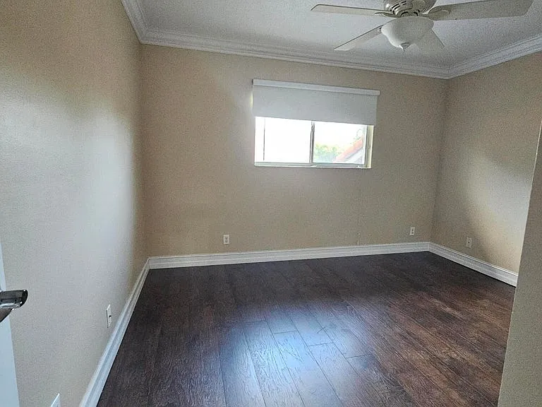7526 Pinewalk Dr S — Photo 15