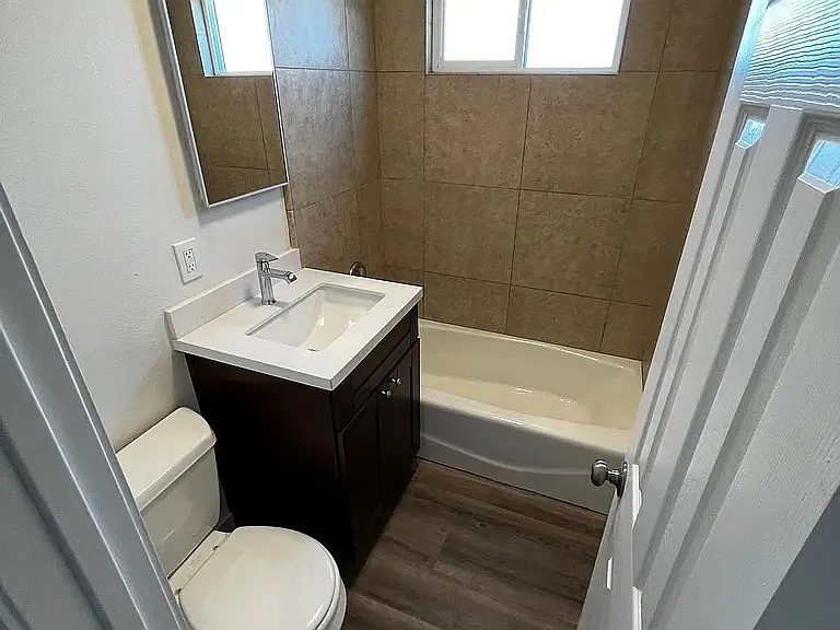 1080 Gardena Rd — Photo 10