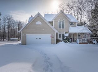 6376 Willow Ln, Marcy, NY 13403