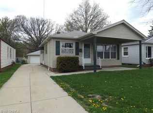 2806 Center Dr, Parma, OH