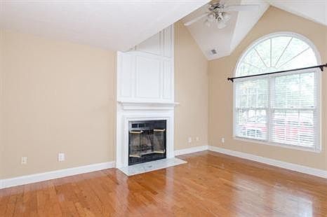3rd image of 3848 Scarlet Oak Ln