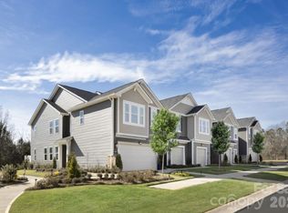 9242 Pagoda Oak Dr, Charlotte, NC 28269