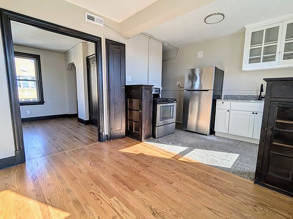 5th image of 4204 Ellenwood Ave APT 307