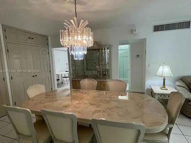 5005 Collins Ave #424 — Photo 7