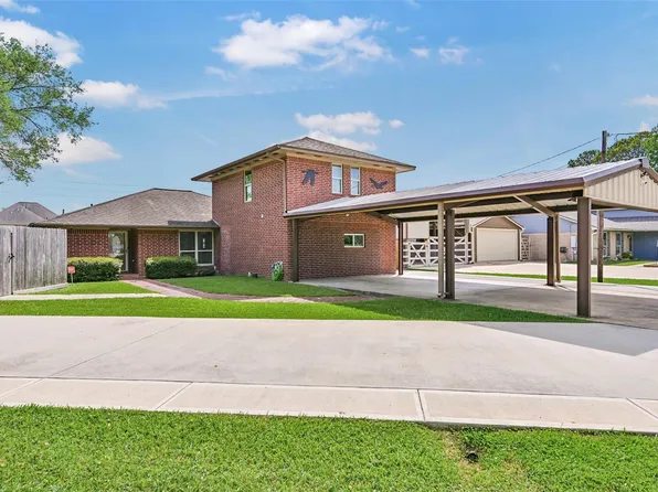 9206 W Sterling Dr, Pearland, TX 77584