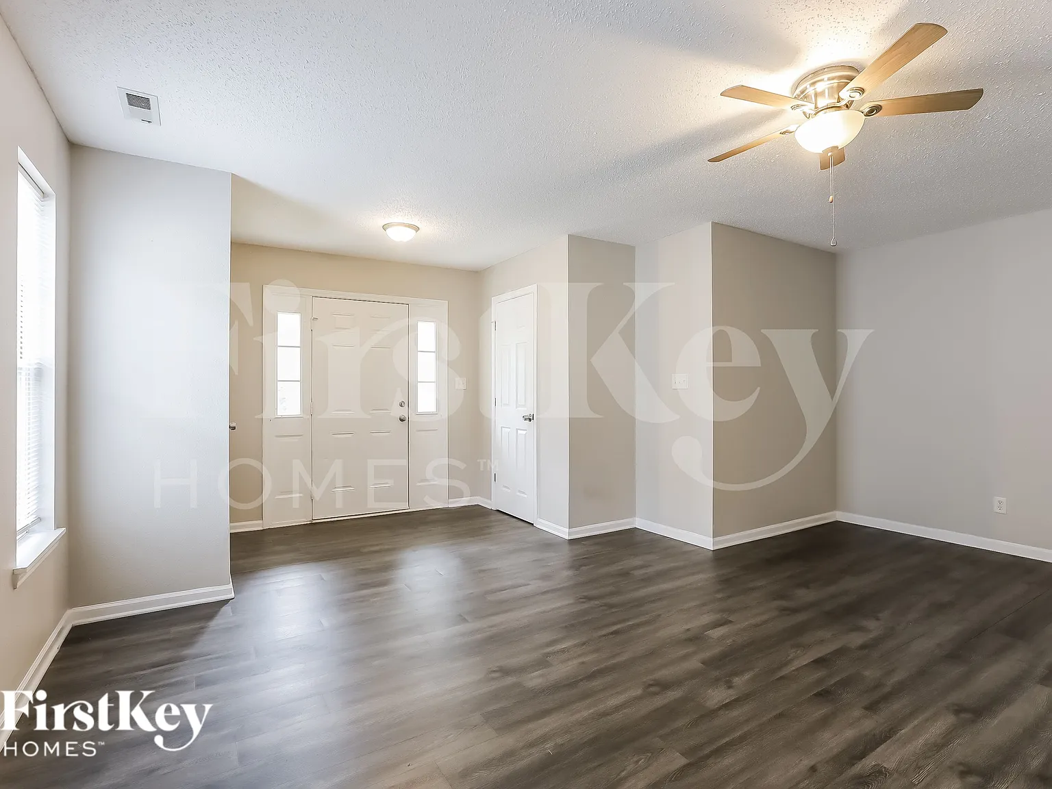 3 bed, 2.0 bath, 1384 sqft, $1,510 — Photo 2