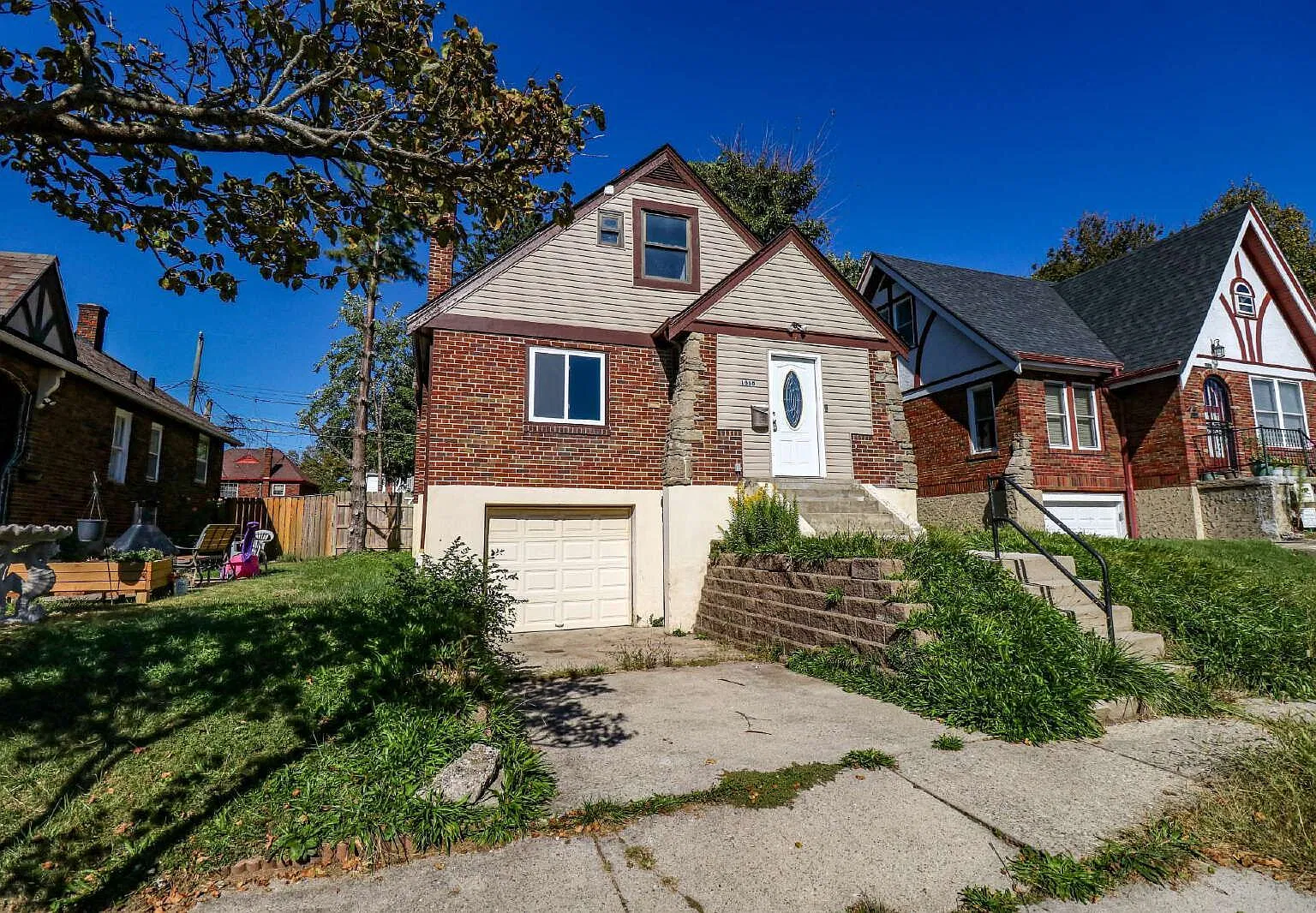 3 bed, 1.5 bath, 1550 sqft, $1,550 — Photo 2