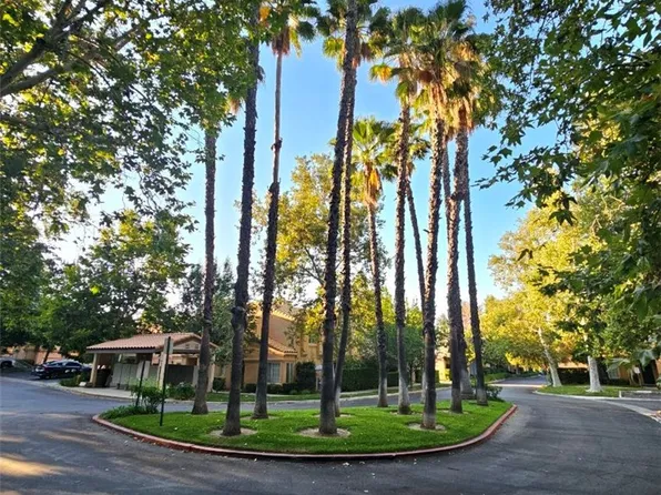 25150 Steinbeck Ave Unit B, Newhall, CA 91381