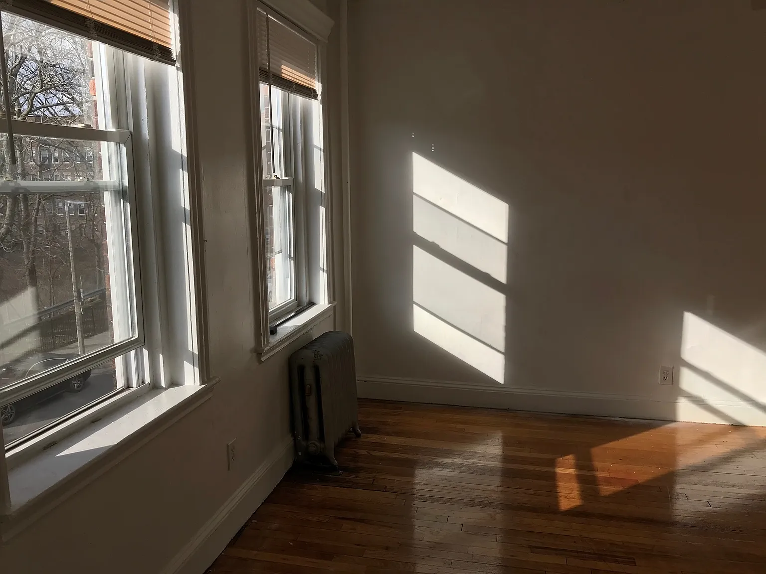 Studio, 450 sqft, $2,450 — Photo 3