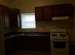 2823 W Walnut St #1, Chicago, IL 60612