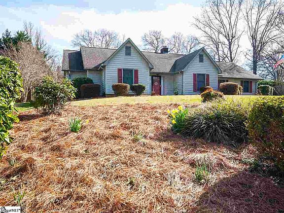 2nd image of 201 Oakfern Dr
