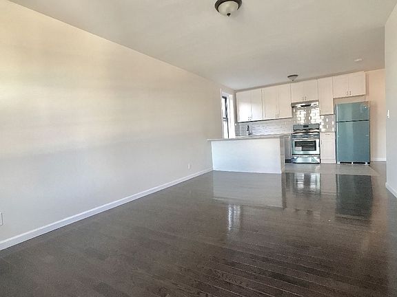 2nd image of 400 Fort Washington Ave APT 6E