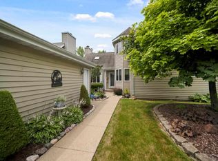 1956 Hidden Shores Dr, Dixon, IL 61021