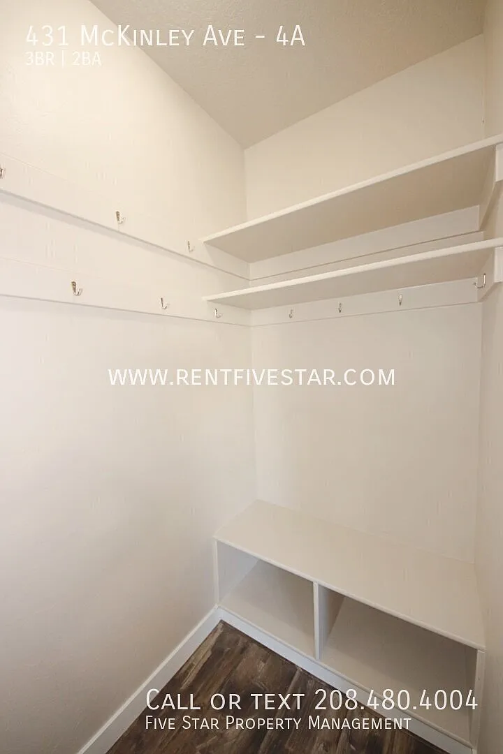 3 Bedroom Apartment with Fantastic New Amenities! — Photo 2