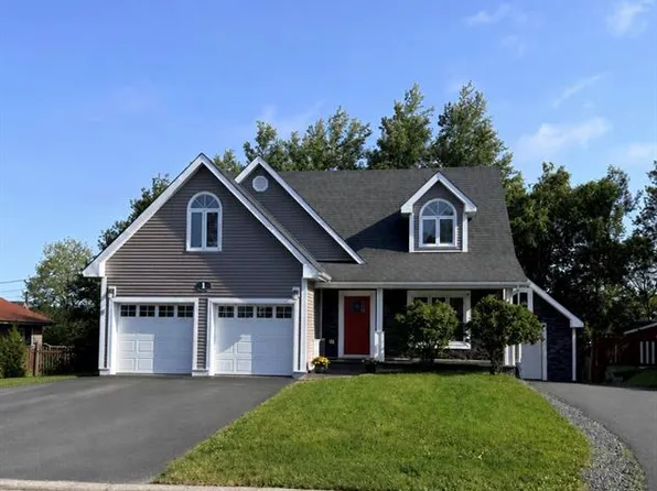 1 White Rose Place, Clarenvile, NL A5A2B4