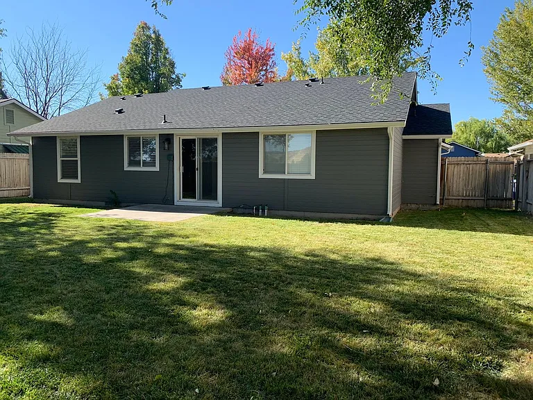 6902 N Prescott Ave — Photo 31