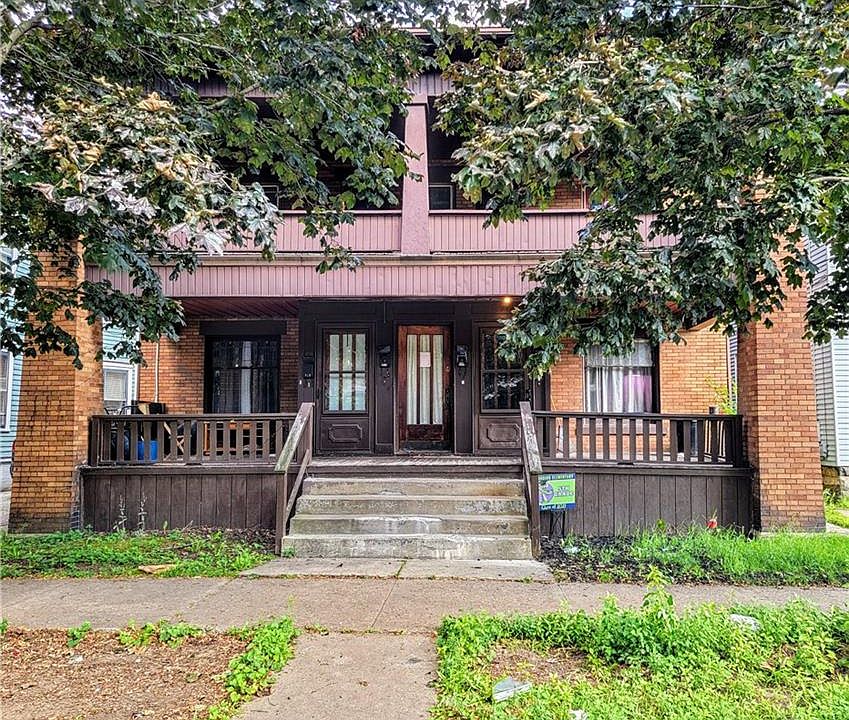 1st image of 914-918 W 9th St