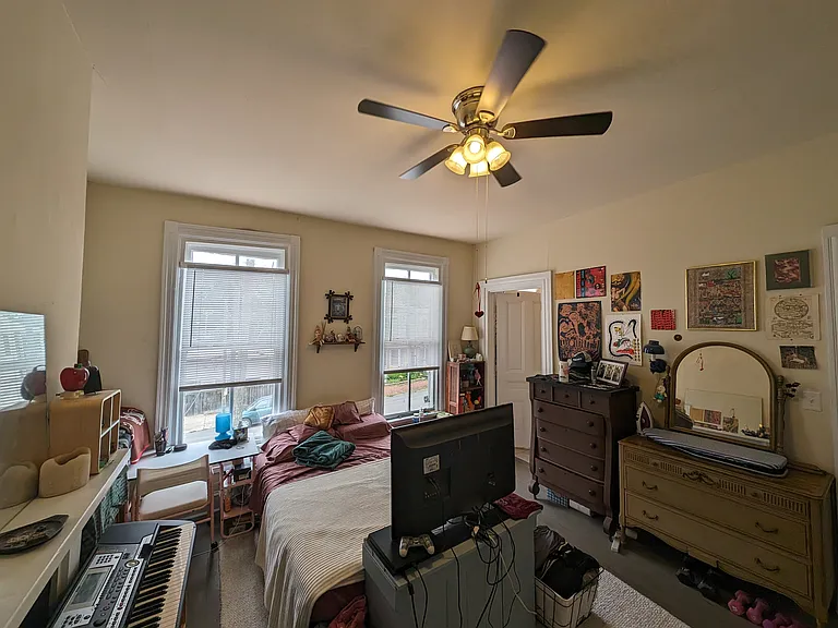 2115 E Marshall St #A — Photo 22