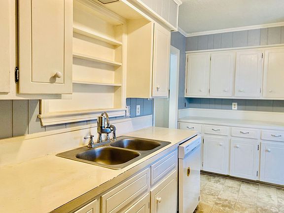 5th image of 208 Crestline Dr