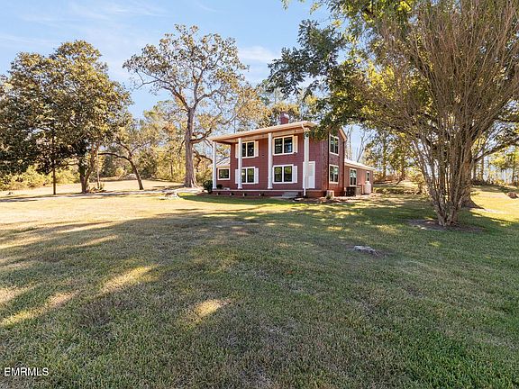 3rd image of 5735 Center Hill Rd