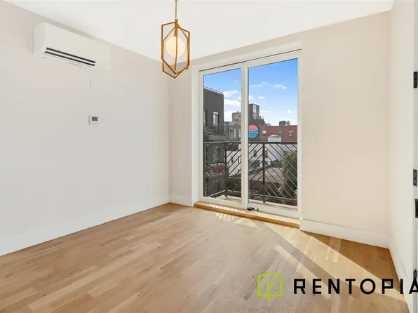 415 Manhattan Avenue image 1 of 6