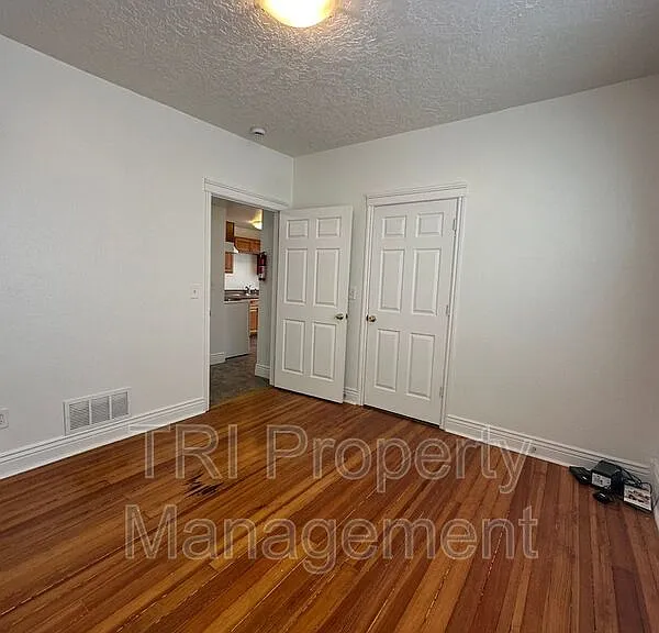1526 9th Ave #4 — Photo 8