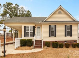 602 Woodland Dr, Kershaw, SC 29067