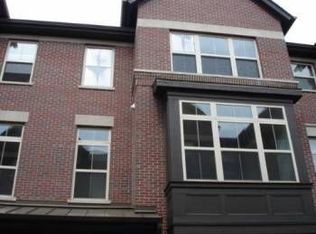 343 Alpine Springs Dr, Vernon Hills, IL 60061