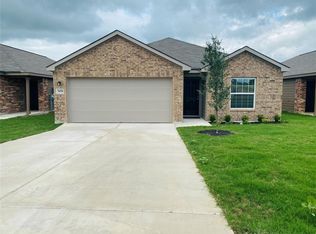 305 Crescent Park Dr, Jarrell, TX 76537