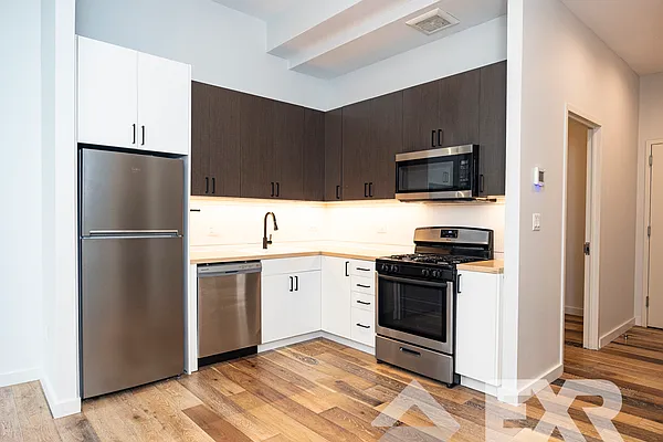 Rented by The KCI Group | media 14