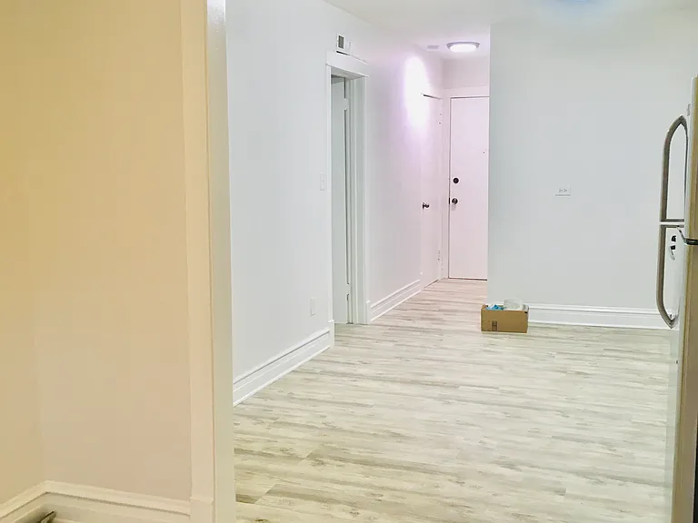 2447 N Harding Ave #G — Photo 14