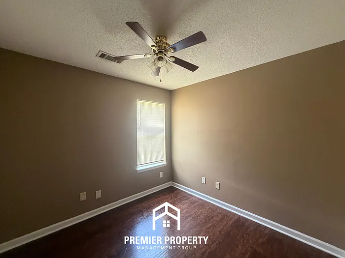 3755 Clarion Dr — Photo 12