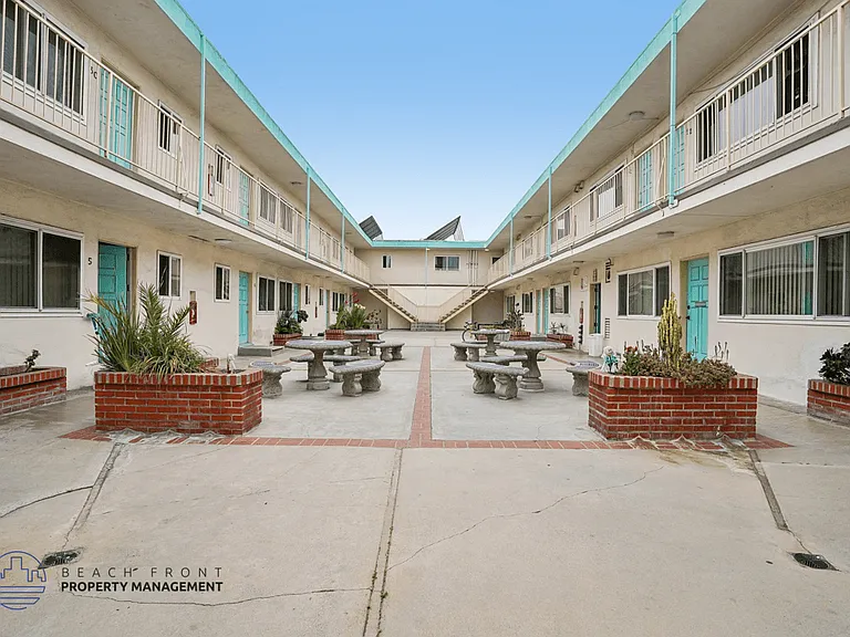 10305 Buford Ave. — Photo 7