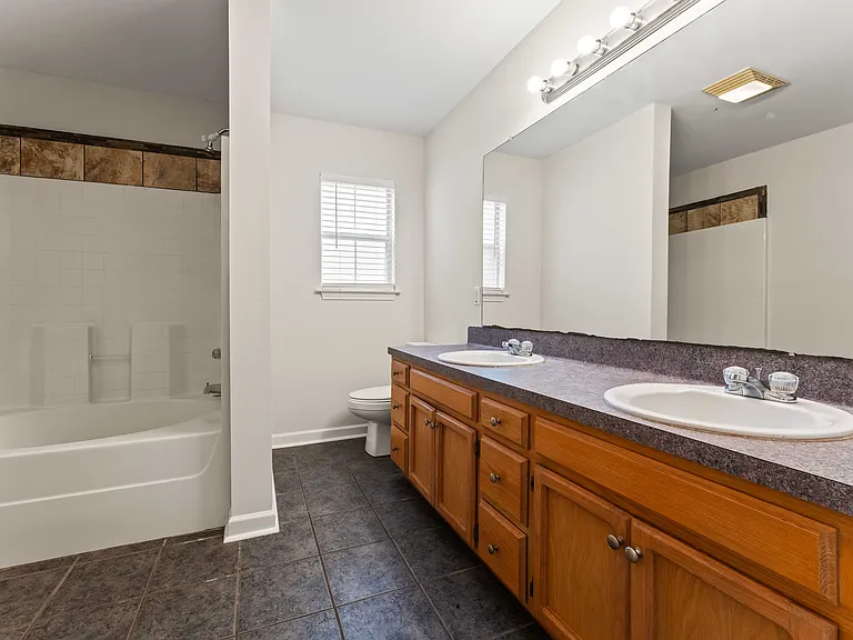 30700 Country Club Ln — Photo 6
