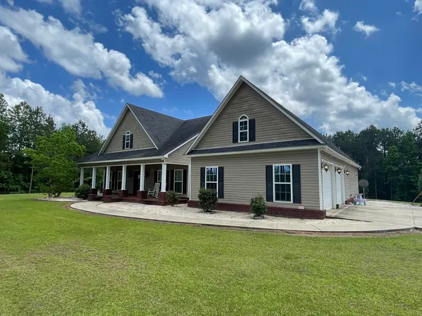 415 Clark Rd, Gilbertown, AL 36908