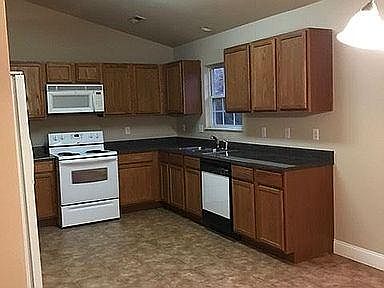 4th image of 2309 Big Springs Rd
