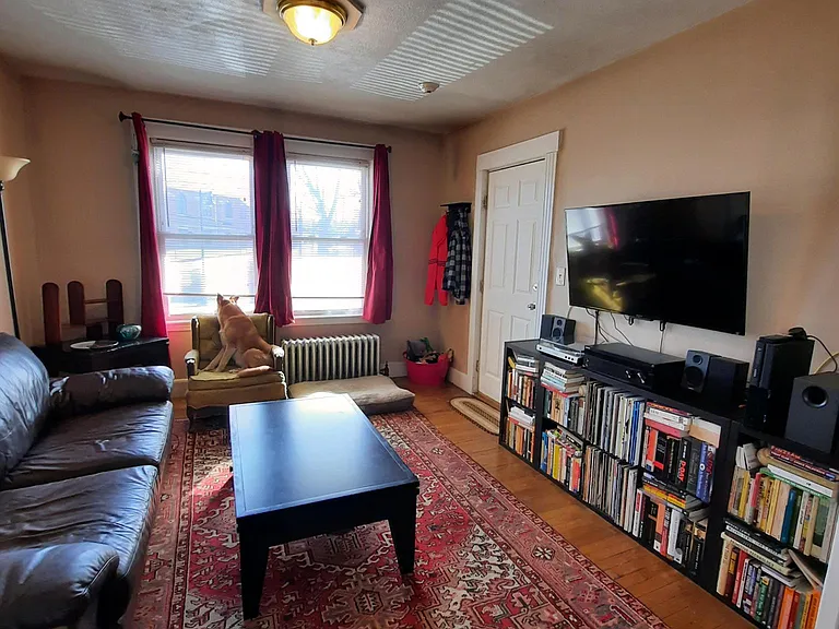 1455 River St #1R — Photo 2