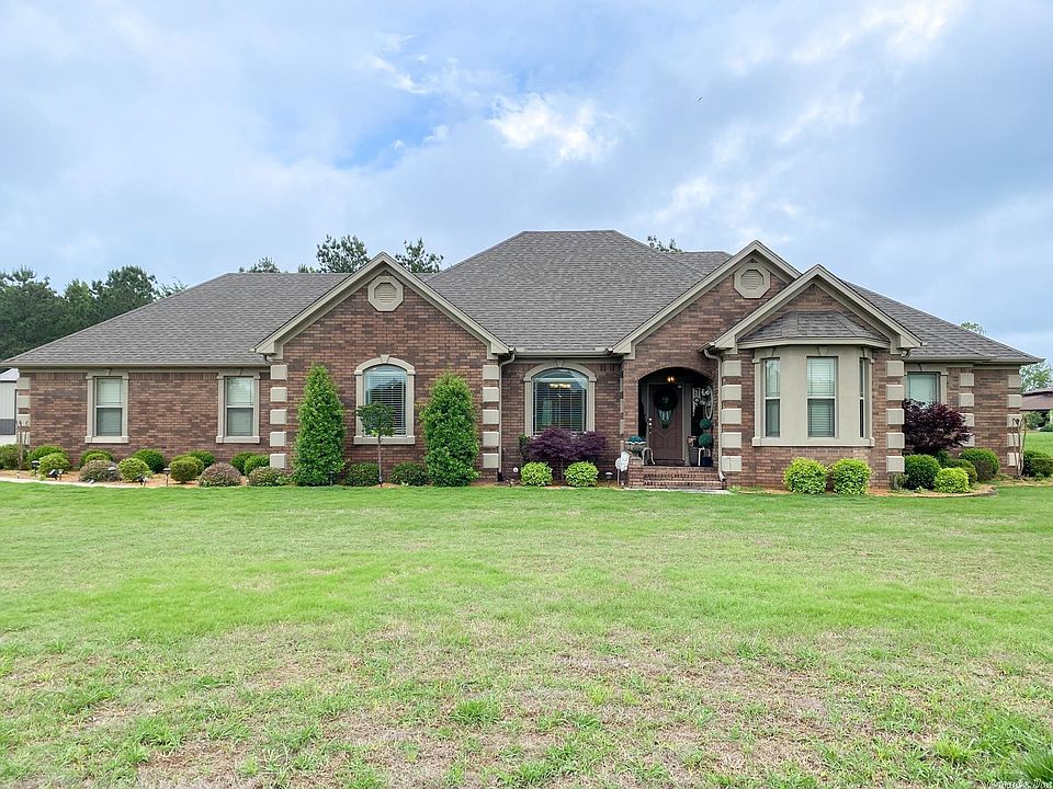 1st image of 127 Carolyn Ln