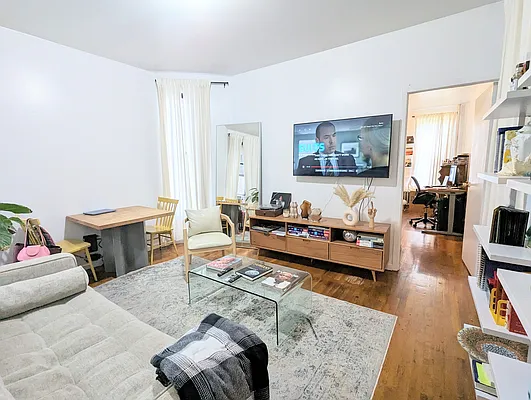 Rented by Manhattan Spaces | media 7