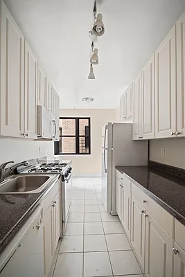 Rented by Compass | media 4