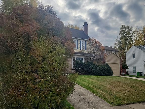 3rd image of 4540 College Rd
