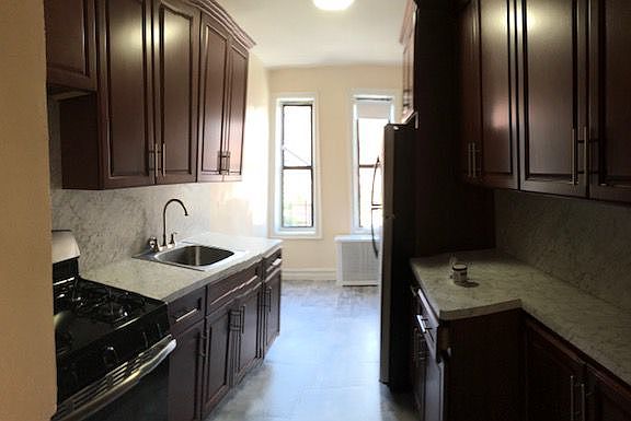 2nd image of 500 Saint Johns Pl APT 3B