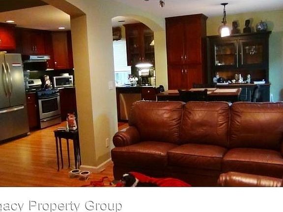 3rd image of 7380 Prindiville Dr