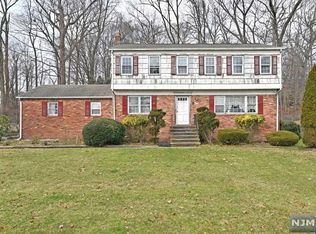 731 Amherst Dr, Township Of Washington, NJ 07676