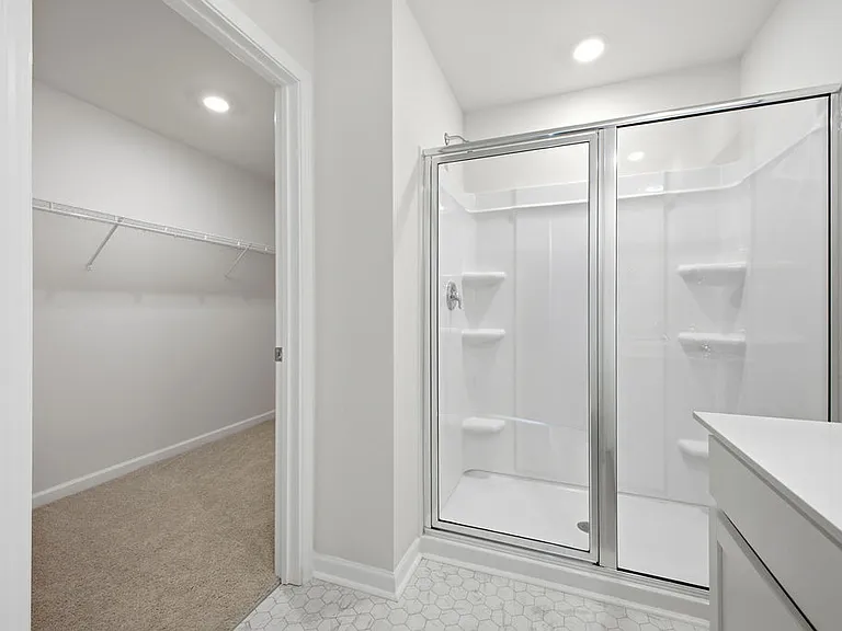 560 Country Oak Dr — Photo 32