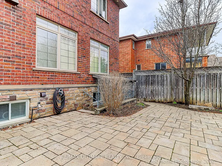 49 Gooderham Dr — Photo 19