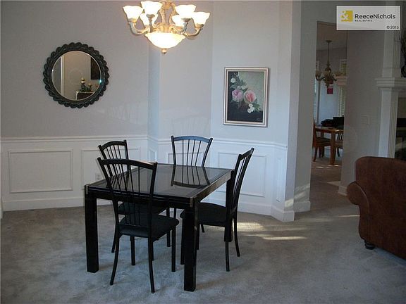 Elegant dining room.